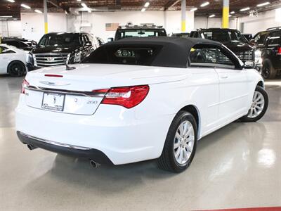 2011 Chrysler 200 Touring   - Photo 43 - Addison, IL 60101