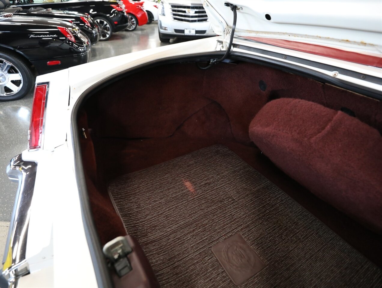 1985 Cadillac Eldorado Biarritz - Photo 36 - Addison, IL 60101
