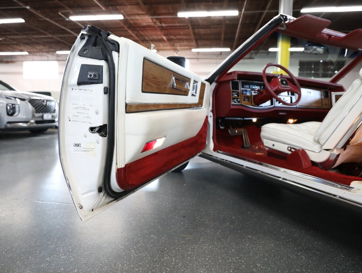 1985 Cadillac Eldorado Biarritz - Photo 46 - Addison, IL 60101