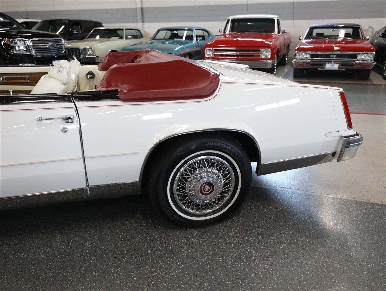 1985 Cadillac Eldorado Biarritz - Photo 23 - Addison, IL 60101