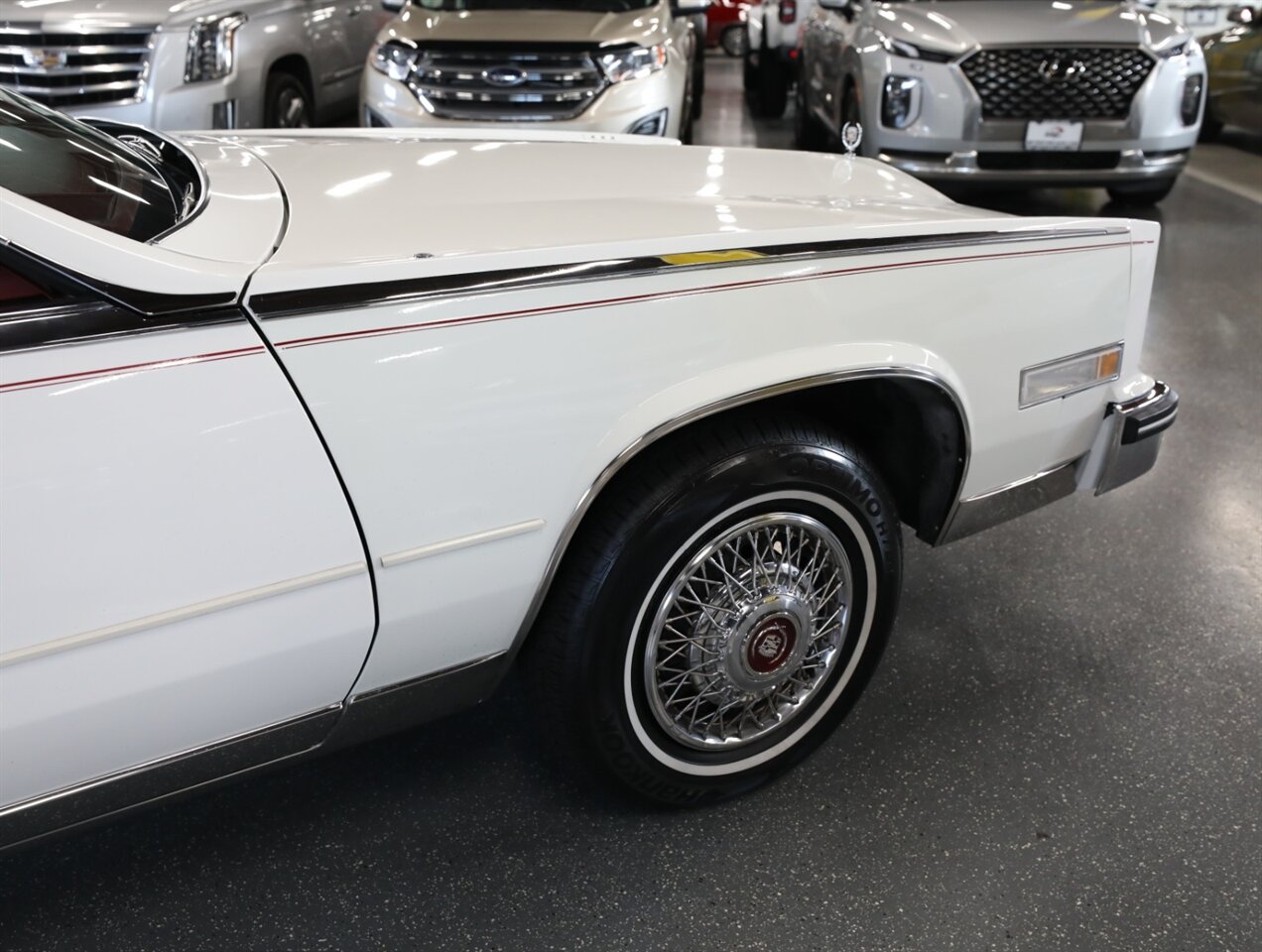 1985 Cadillac Eldorado Biarritz - Photo 11 - Addison, IL 60101