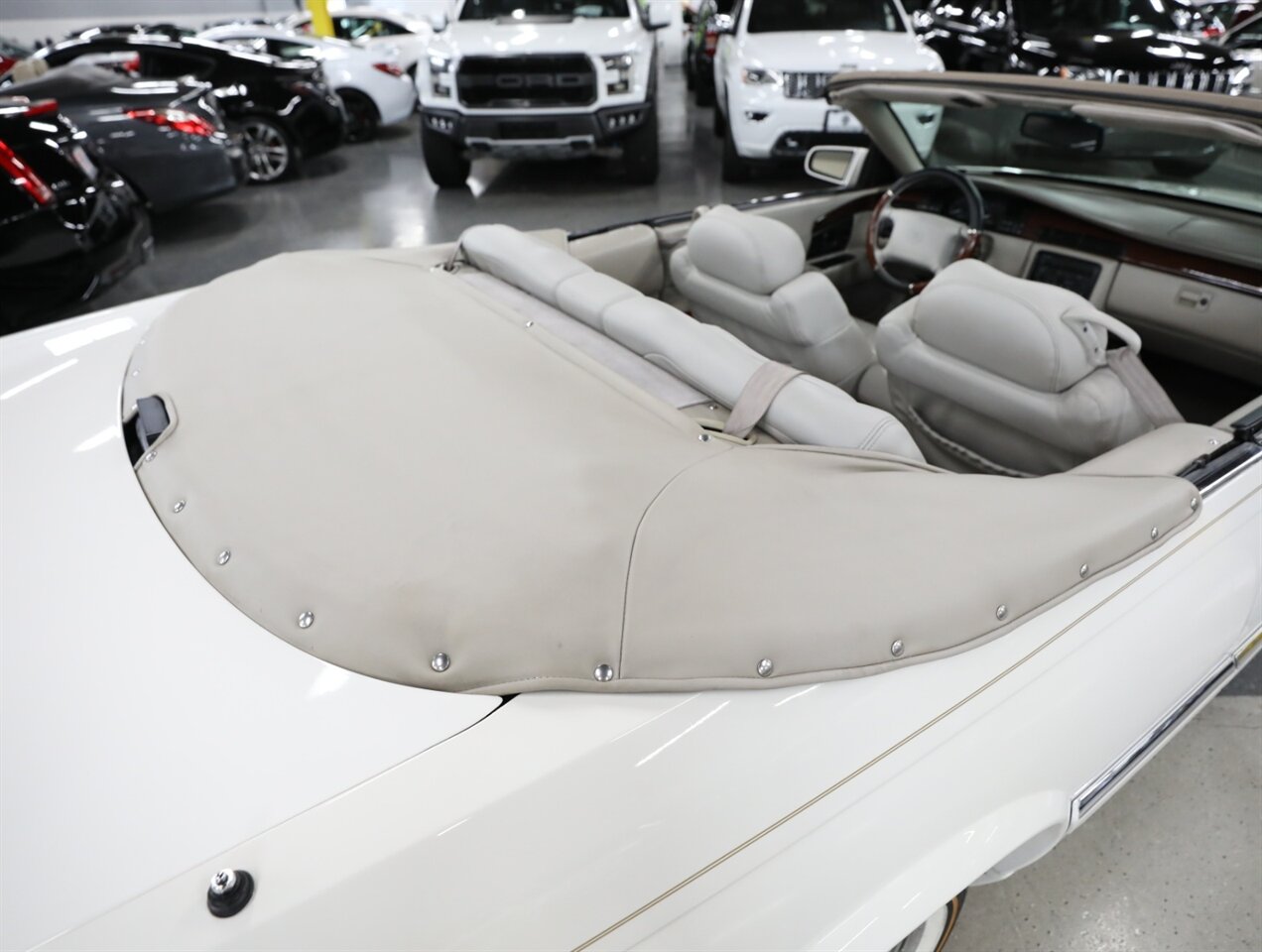 1995 Cadillac Eldorado Convertible - Photo 16 - Addison, IL 60101