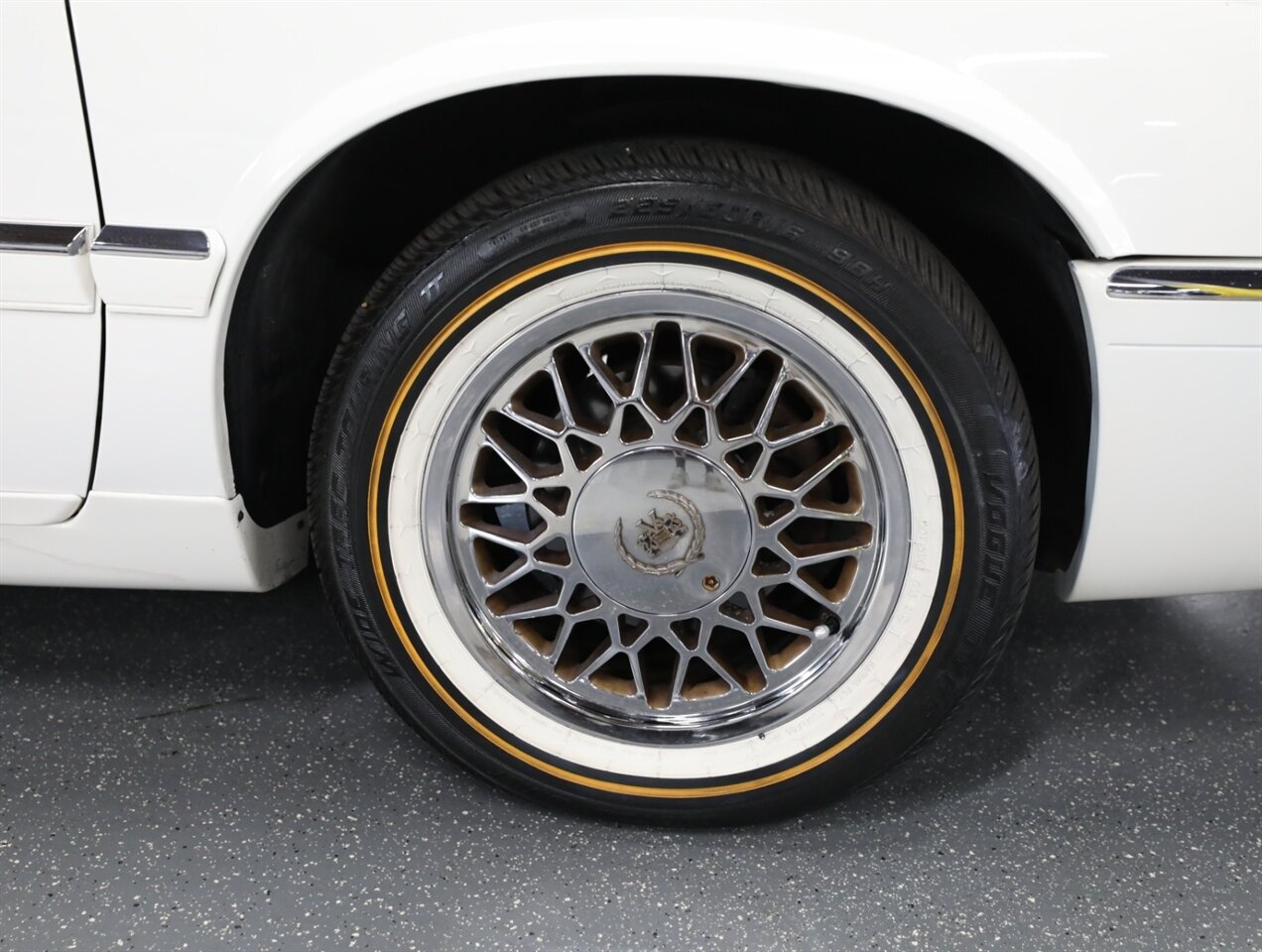 1995 Cadillac Eldorado Convertible - Photo 40 - Addison, IL 60101