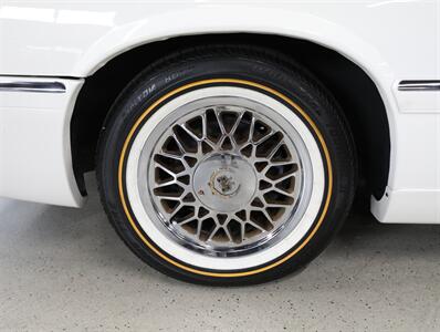 1995 Cadillac Eldorado Convertible   - Photo 41 - Addison, IL 60101