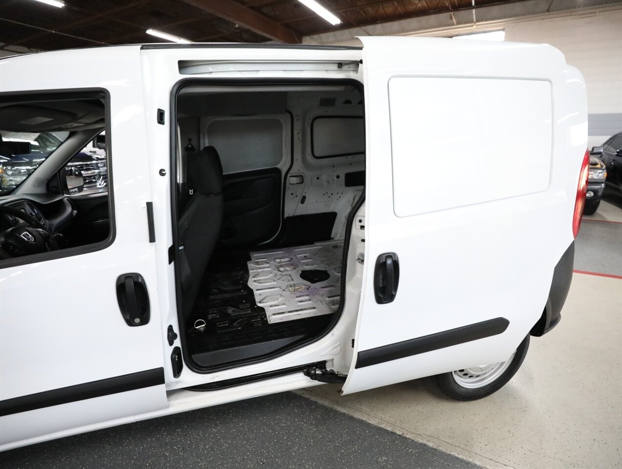 2021 RAM ProMaster City Tradesman   - Photo 27 - Addison, IL 60101