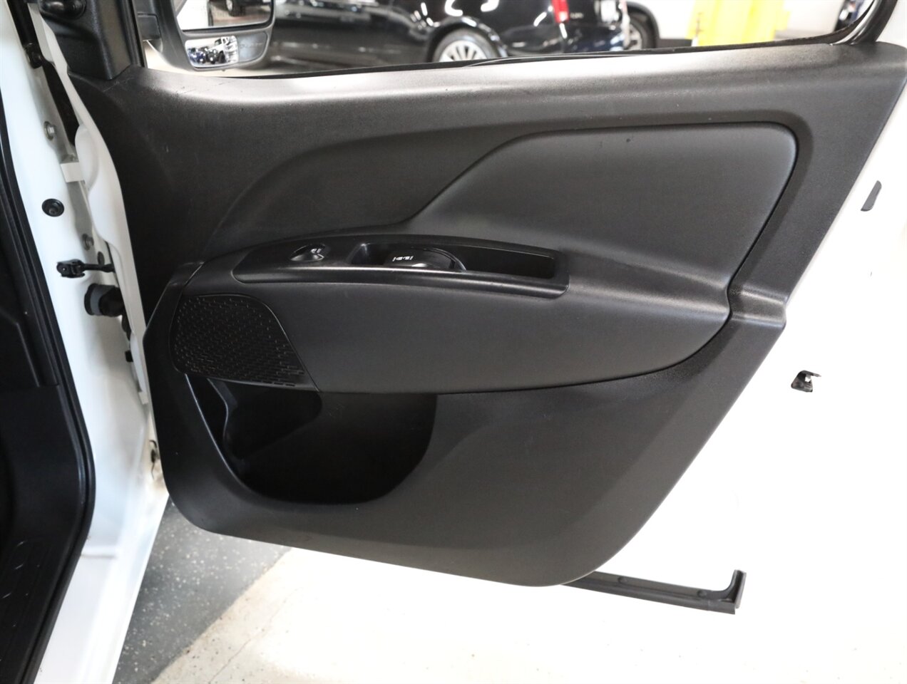 2021 RAM ProMaster City Tradesman   - Photo 18 - Addison, IL 60101