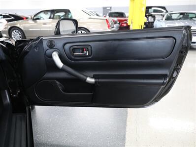 2002 Toyota MR2 Spyder - Photo 20 - Addison, IL 60101
