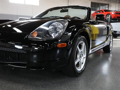 2002 Toyota MR2 Spyder - Photo 5 - Addison, IL 60101