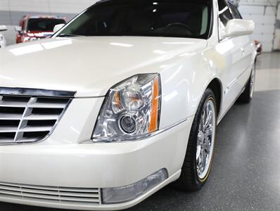 2010 Cadillac DTS 4.6L V8   - Photo 5 - Addison, IL 60101