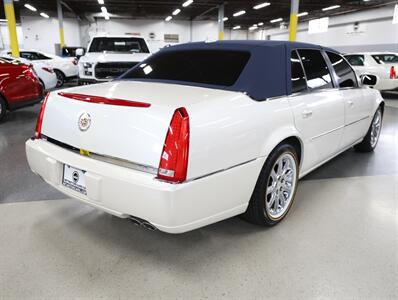 2010 Cadillac DTS 4.6L V8   - Photo 9 - Addison, IL 60101
