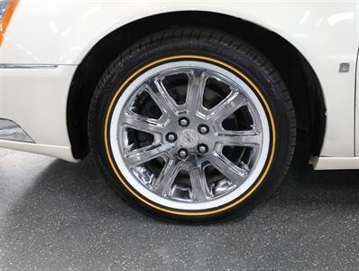 2010 Cadillac DTS 4.6L V8   - Photo 39 - Addison, IL 60101