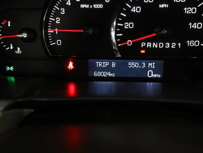 2010 Cadillac DTS 4.6L V8   - Photo 36 - Addison, IL 60101