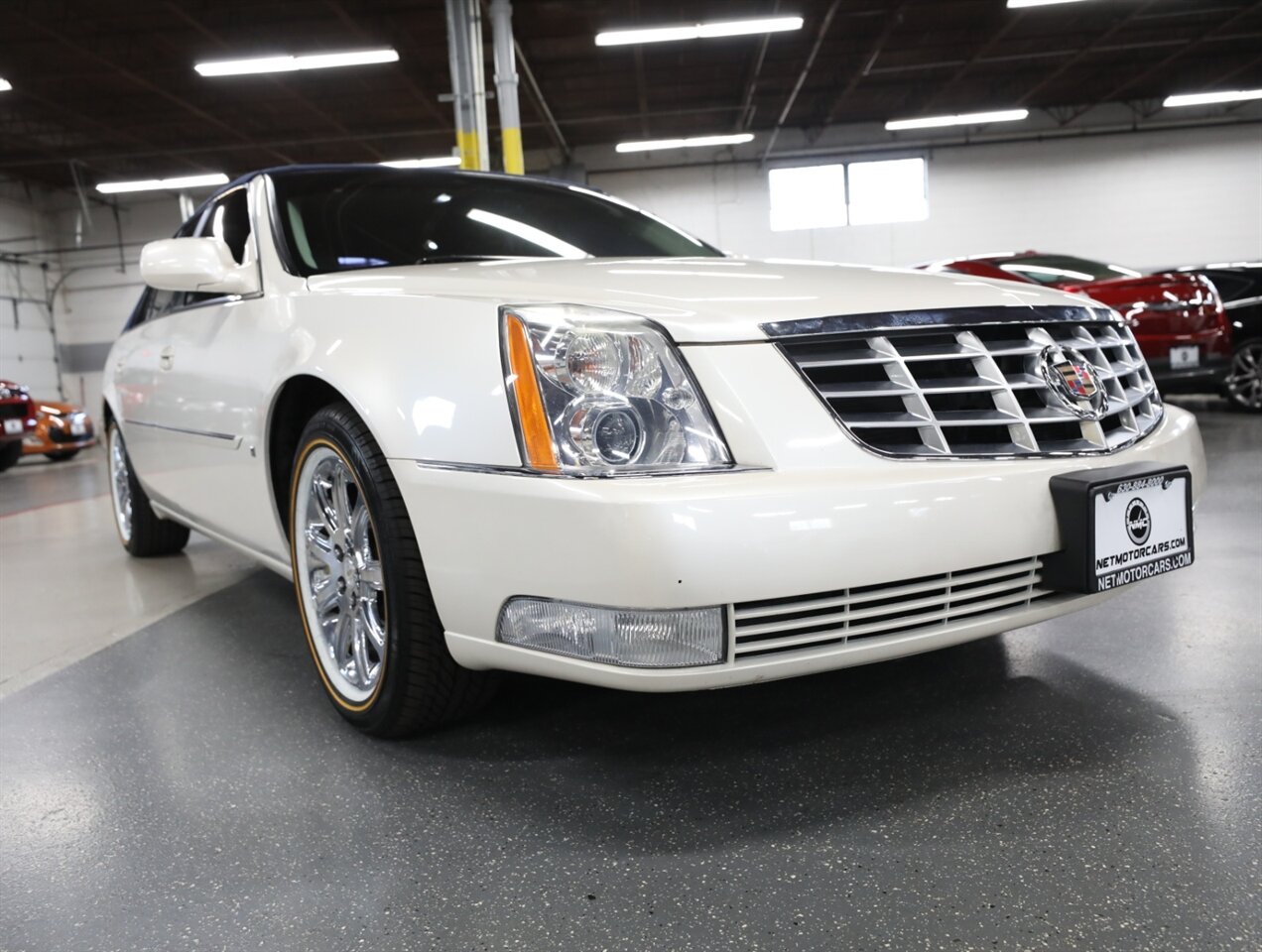 2010 Cadillac DTS 4.6L V8 - Photo 46 - Addison, IL 60101