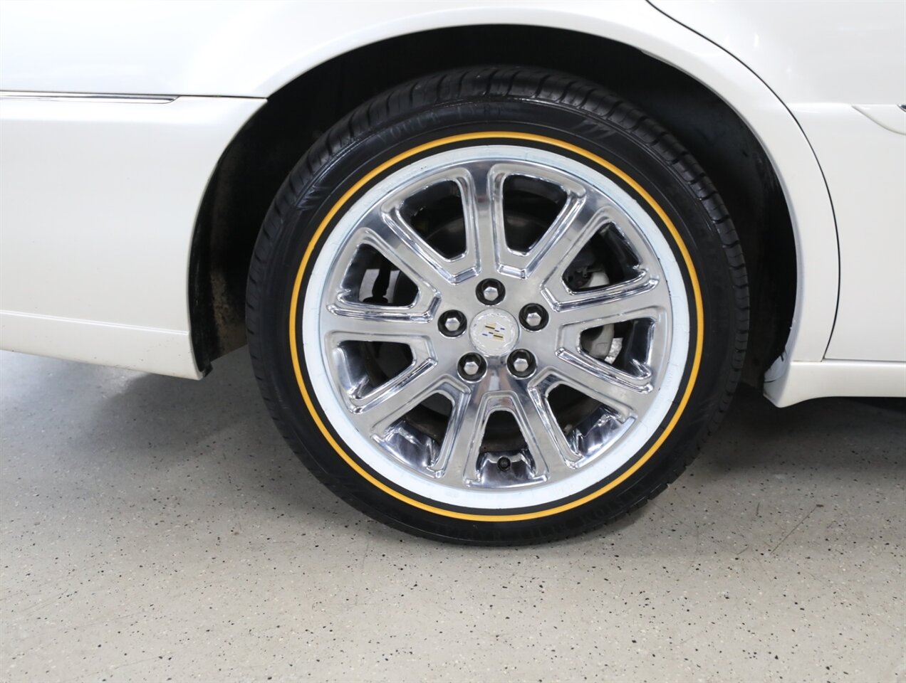 2010 Cadillac DTS 4.6L V8 - Photo 41 - Addison, IL 60101
