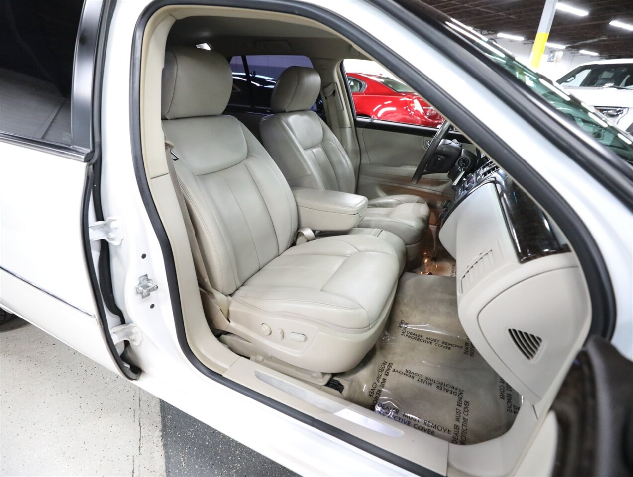 2010 Cadillac DTS 4.6L V8 - Photo 20 - Addison, IL 60101