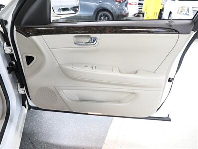 2010 Cadillac DTS 4.6L V8   - Photo 18 - Addison, IL 60101