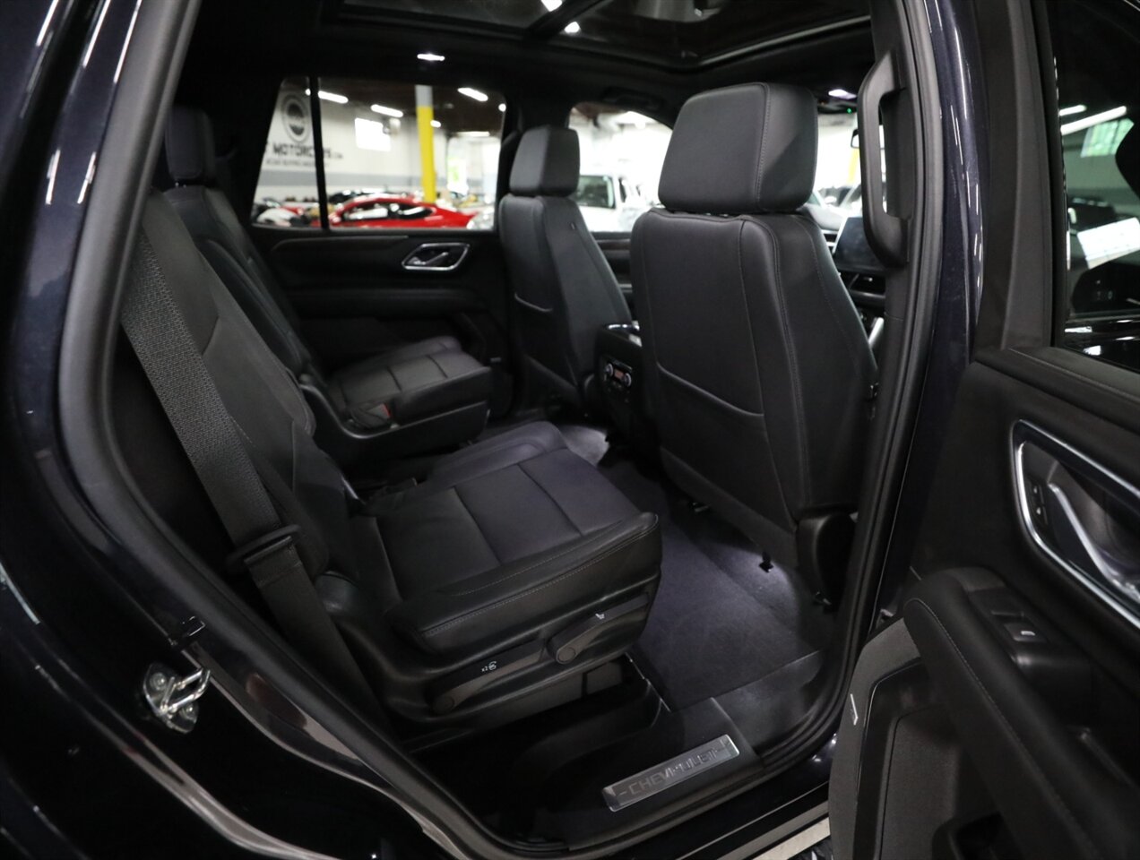 2023 Chevrolet Tahoe Z71 4X4 - Photo 19 - Addison, IL 60101