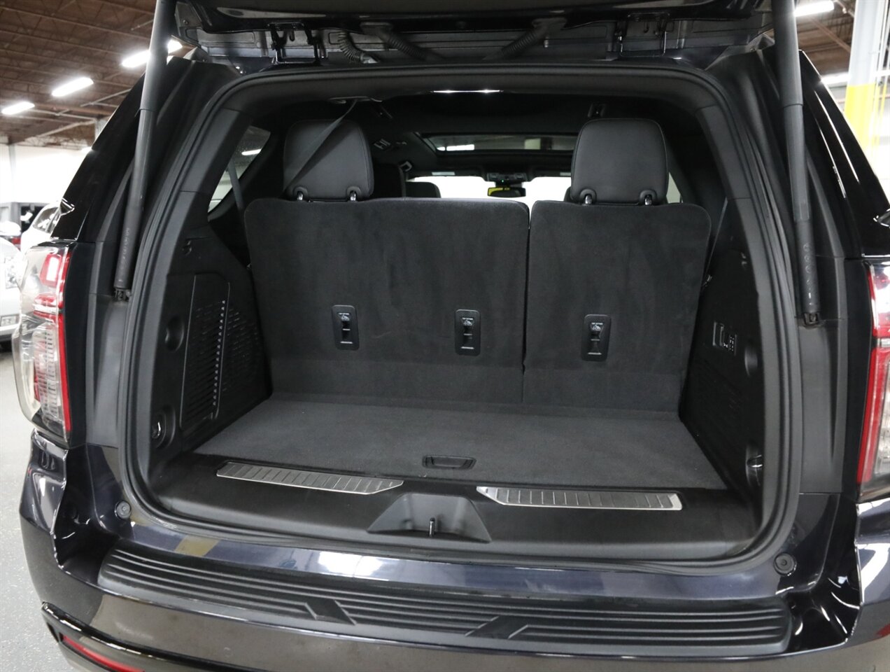 2023 Chevrolet Tahoe Z71 4X4 - Photo 22 - Addison, IL 60101