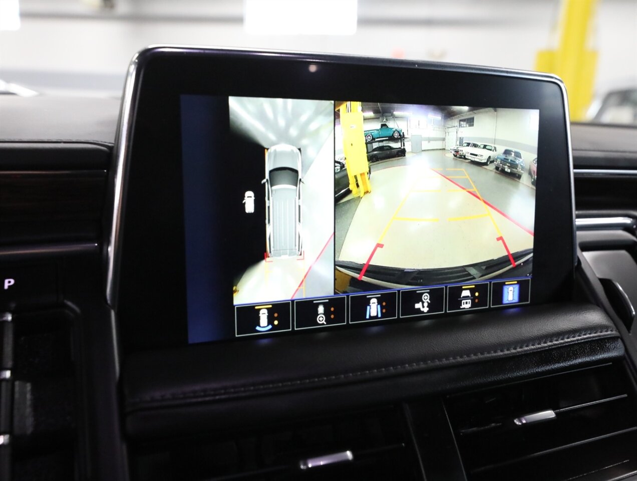 2023 Chevrolet Tahoe Z71 4X4 - Photo 39 - Addison, IL 60101