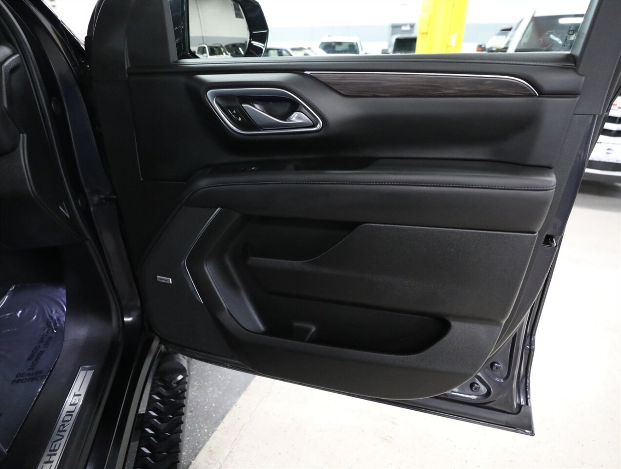 2023 Chevrolet Tahoe Z71 4X4 - Photo 15 - Addison, IL 60101