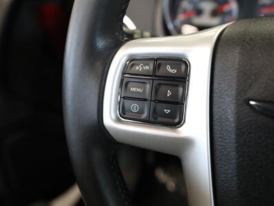 2013 Chrysler 200 Limited Convertible   - Photo 32 - Addison, IL 60101