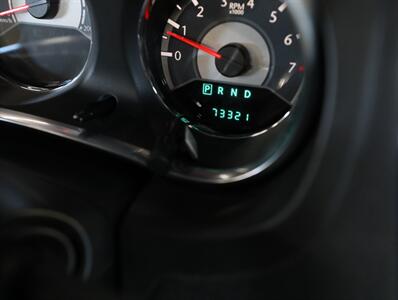 2013 Chrysler 200 Limited Convertible   - Photo 35 - Addison, IL 60101