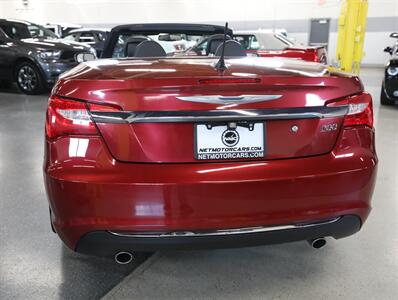 2013 Chrysler 200 Limited Convertible   - Photo 10 - Addison, IL 60101