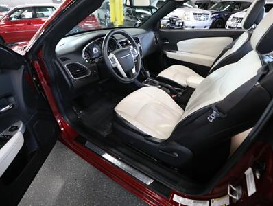 2013 Chrysler 200 Limited Convertible   - Photo 24 - Addison, IL 60101