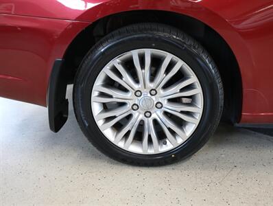2013 Chrysler 200 Limited Convertible   - Photo 45 - Addison, IL 60101