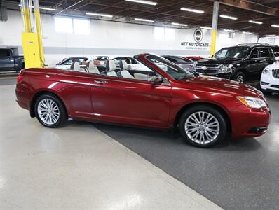 2013 Chrysler 200 Limited Convertible   - Photo 8 - Addison, IL 60101