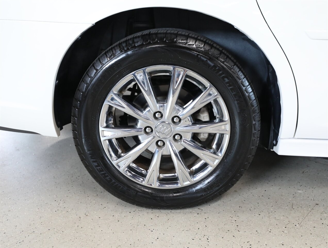 2011 Buick Lucerne CXL Premium - Photo 41 - Addison, IL 60101