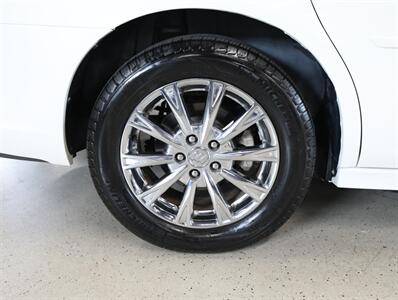 2011 Buick Lucerne CXL Premium   - Photo 41 - Addison, IL 60101