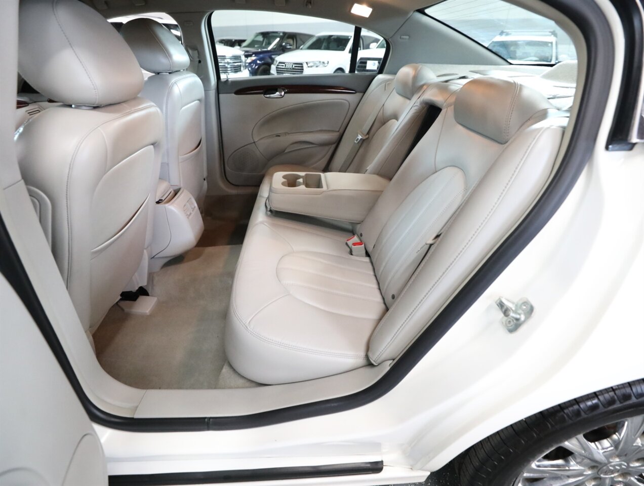 2011 Buick Lucerne CXL Premium - Photo 25 - Addison, IL 60101