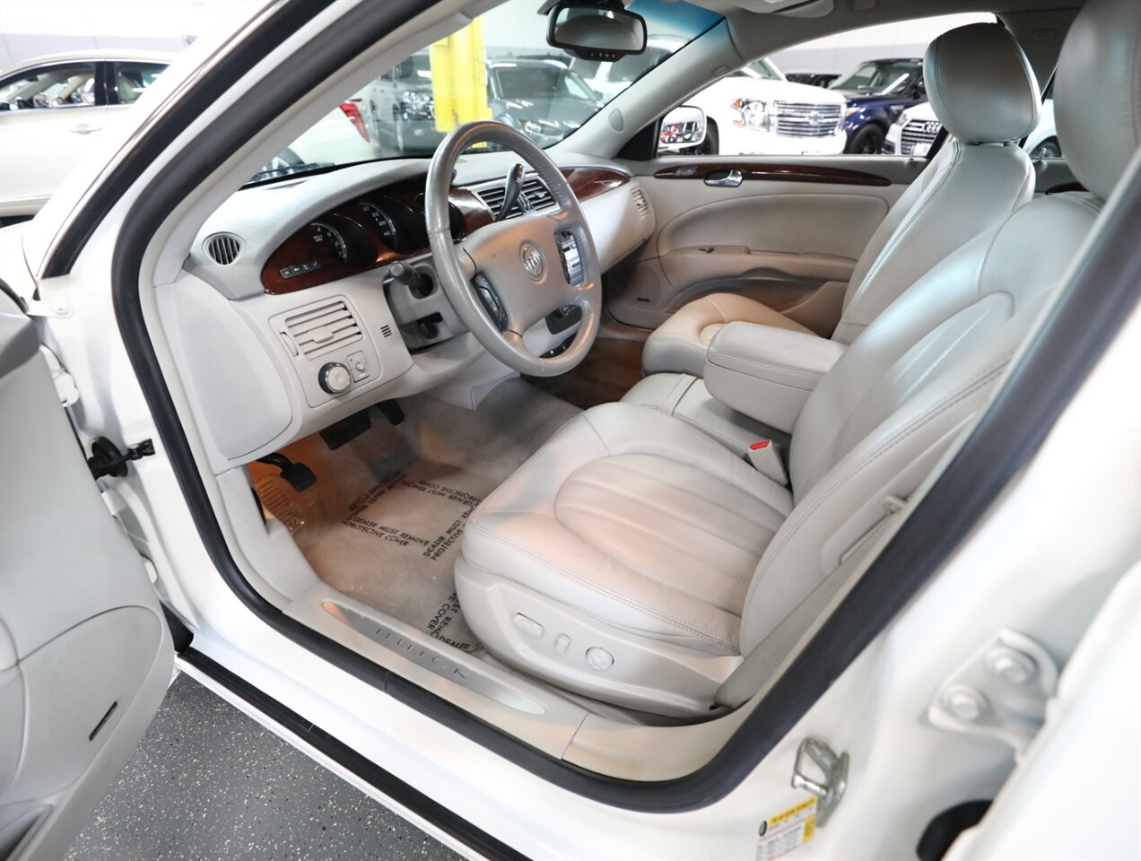 2011 Buick Lucerne CXL Premium - Photo 29 - Addison, IL 60101