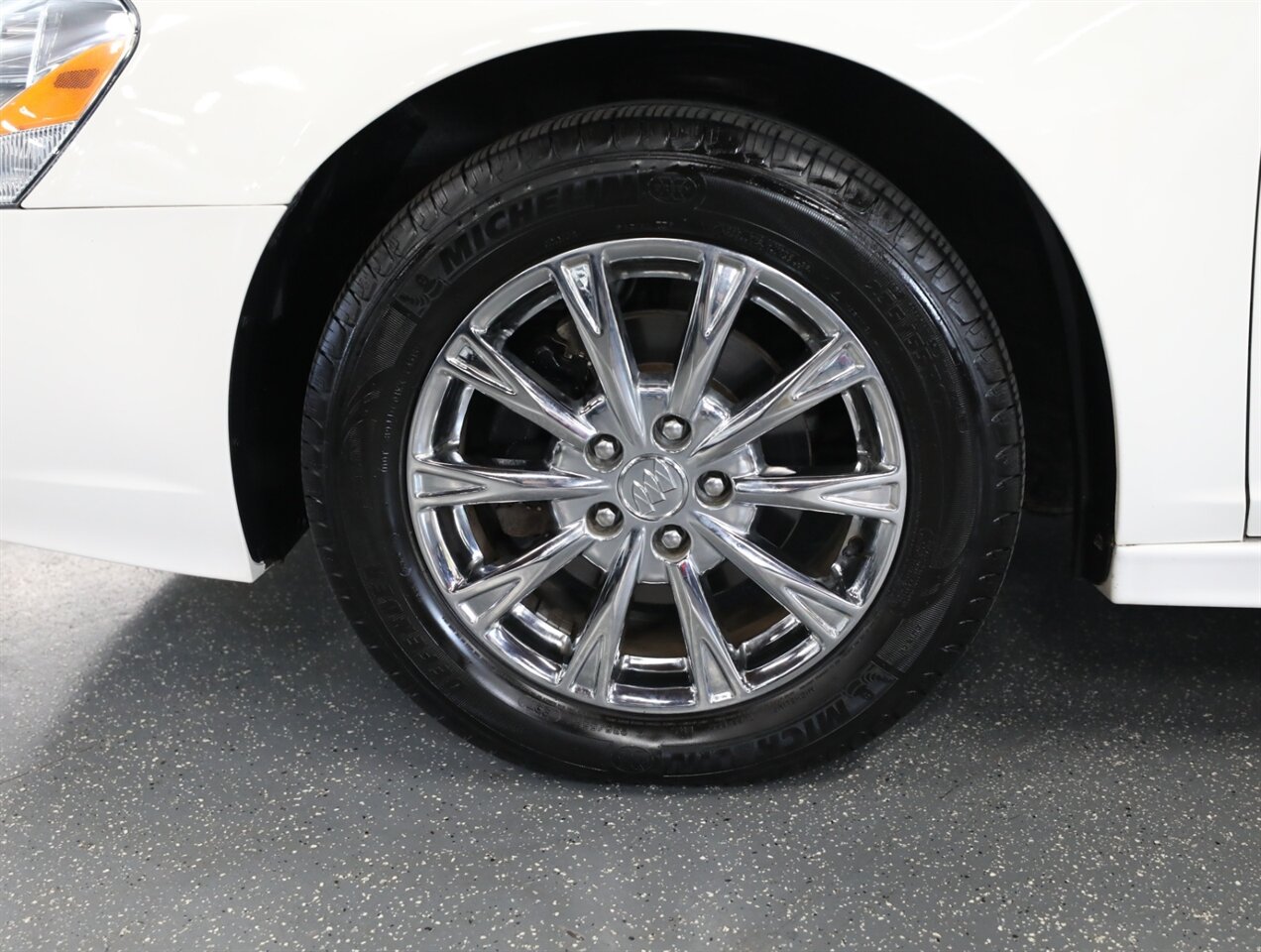2011 Buick Lucerne CXL Premium - Photo 39 - Addison, IL 60101