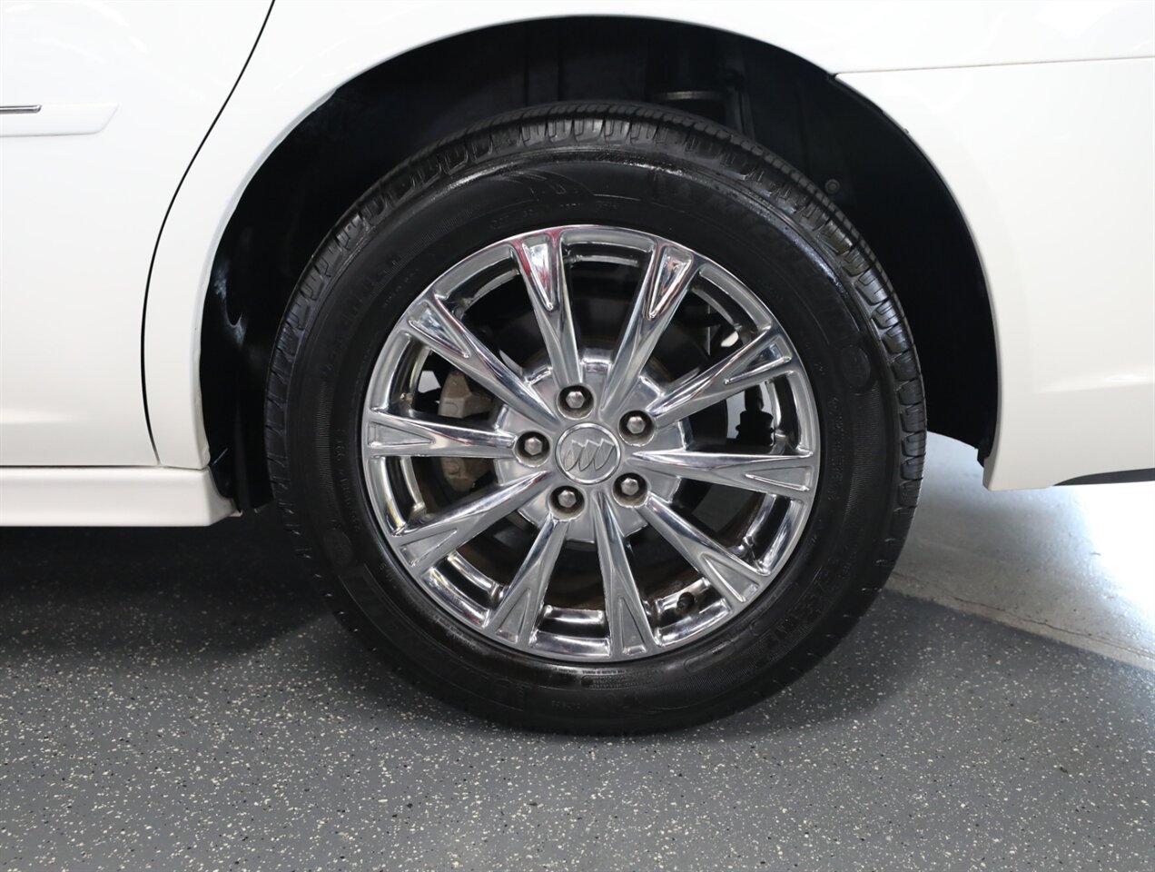 2011 Buick Lucerne CXL Premium - Photo 38 - Addison, IL 60101
