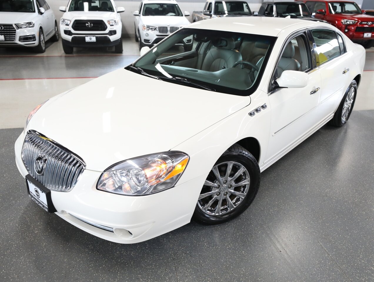 2011 Buick Lucerne CXL Premium - Photo 2 - Addison, IL 60101