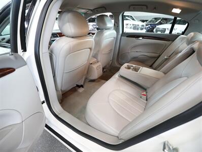 2011 Buick Lucerne CXL Premium   - Photo 24 - Addison, IL 60101