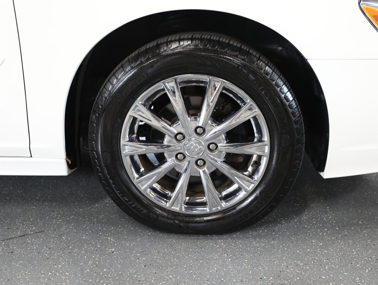 2011 Buick Lucerne CXL Premium - Photo 40 - Addison, IL 60101