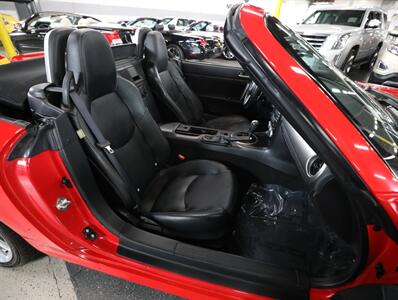 2012 Mazda MX-5 Miata Grand Touring - Photo 20 - Addison, IL 60101