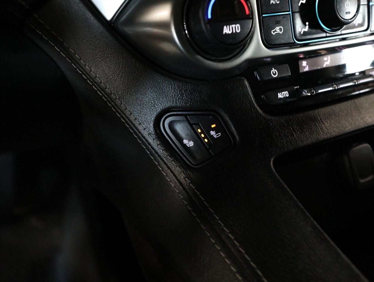 2019 Chevrolet Tahoe LT - Photo 38 - Addison, IL 60101