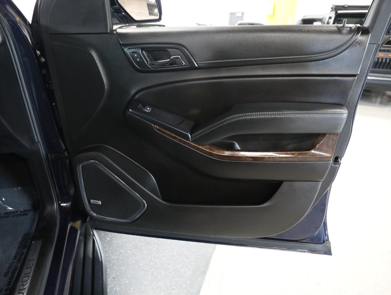 2019 Chevrolet Tahoe LT - Photo 15 - Addison, IL 60101
