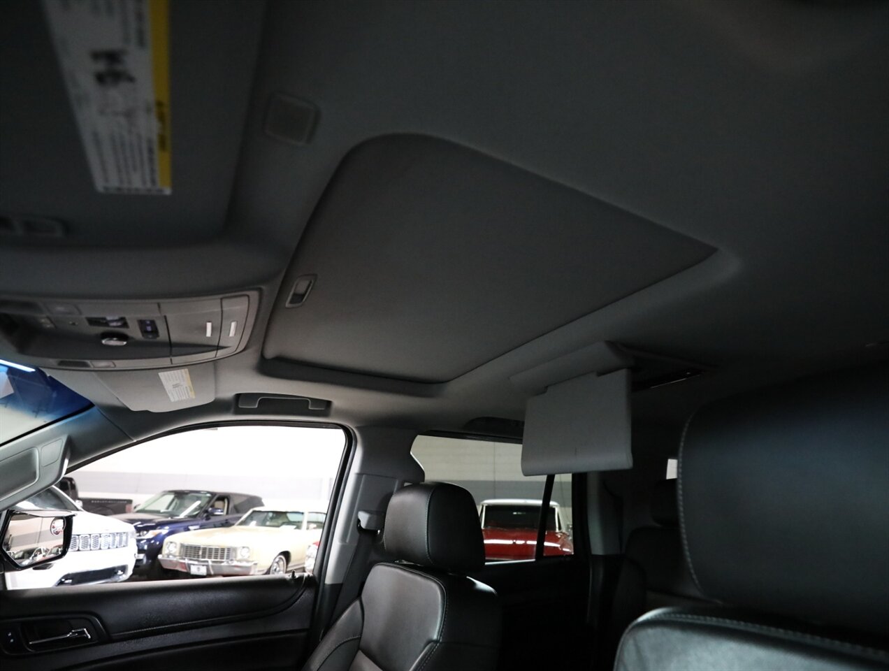 2019 Chevrolet Tahoe LT - Photo 36 - Addison, IL 60101