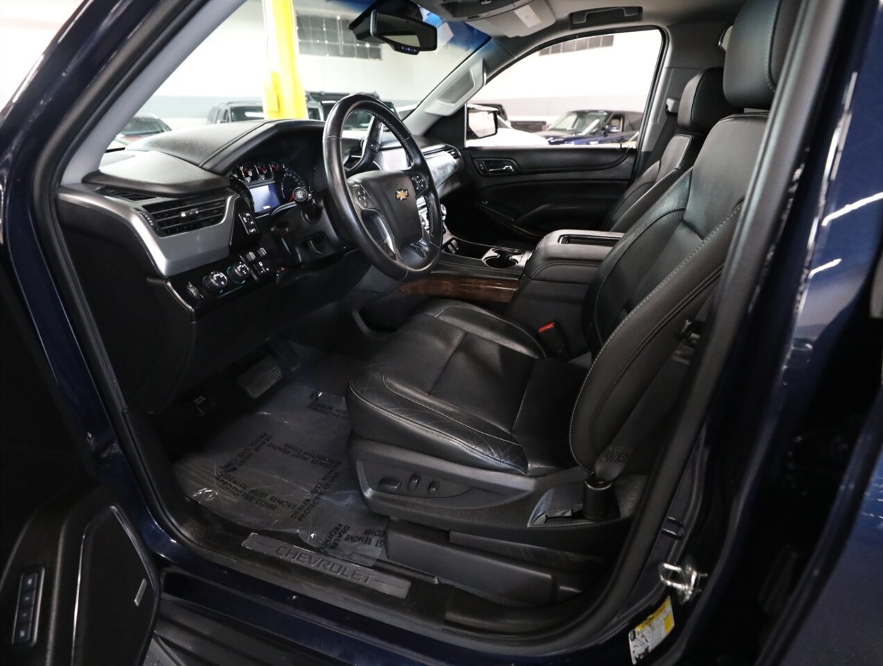 2019 Chevrolet Tahoe LT - Photo 33 - Addison, IL 60101