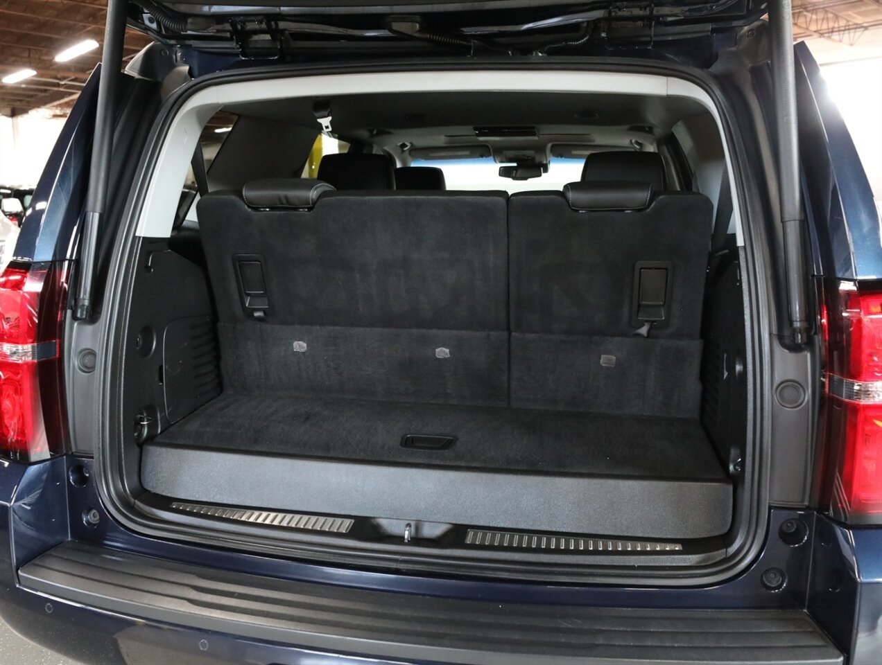 2019 Chevrolet Tahoe LT - Photo 22 - Addison, IL 60101