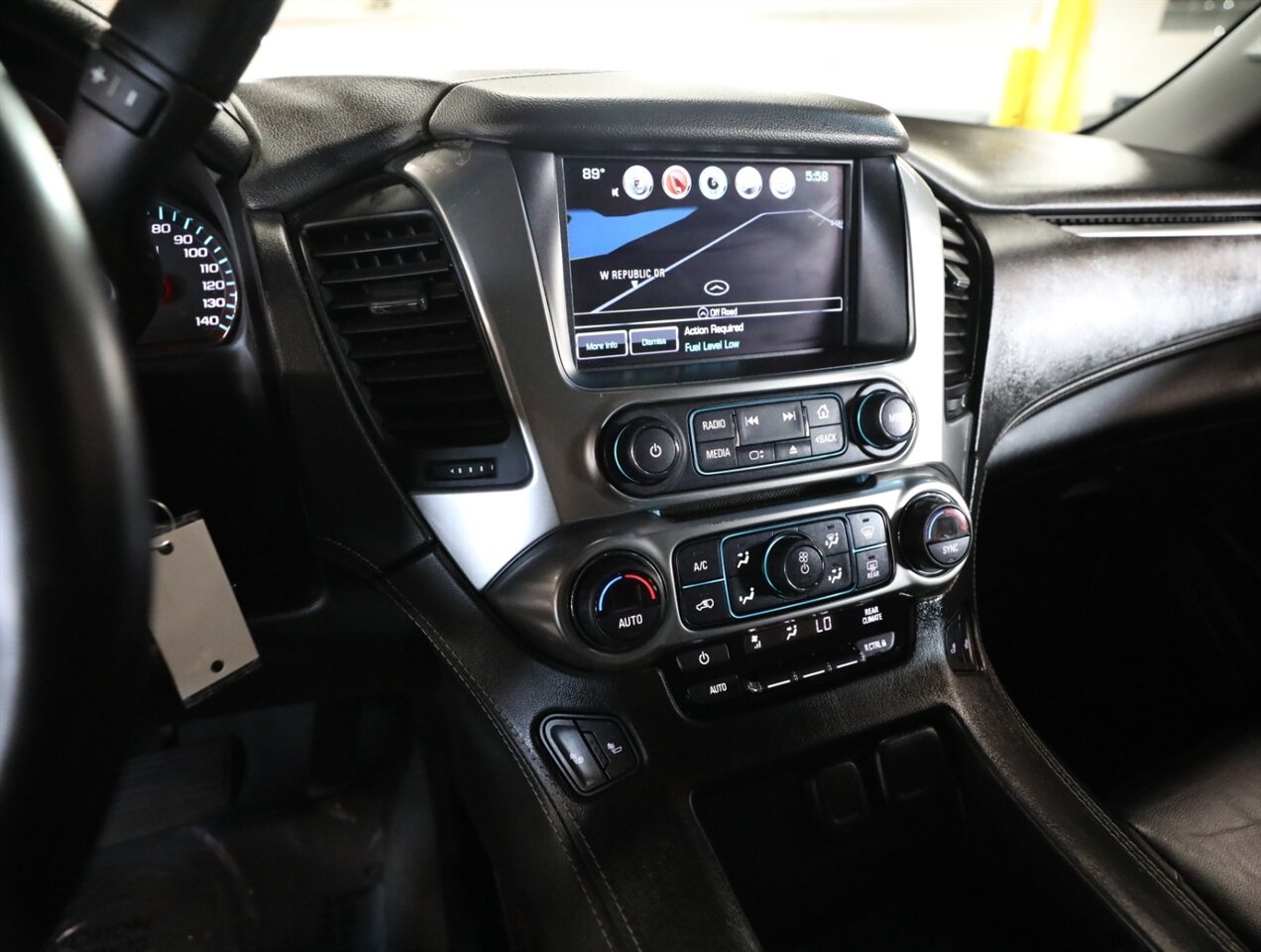 2019 Chevrolet Tahoe LT - Photo 37 - Addison, IL 60101