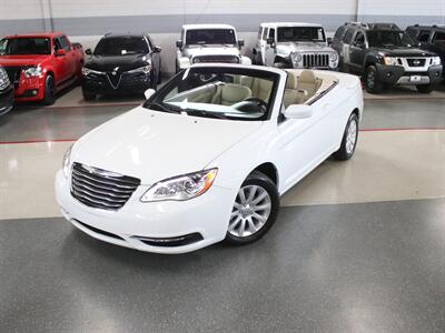 2012 Chrysler 200 Touring   - Photo 2 - Addison, IL 60101