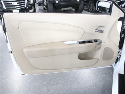 2012 Chrysler 200 Touring   - Photo 27 - Addison, IL 60101