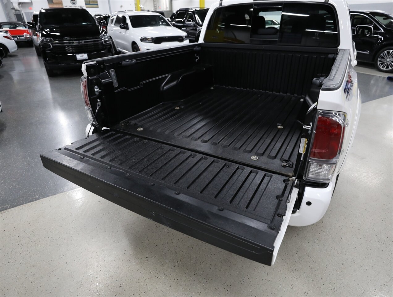 2021 Toyota Tacoma TRD Sport 4WD - Photo 11 - Addison, IL 60101