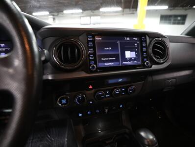 2021 Toyota Tacoma TRD Sport 4WD - Photo 33 - Addison, IL 60101